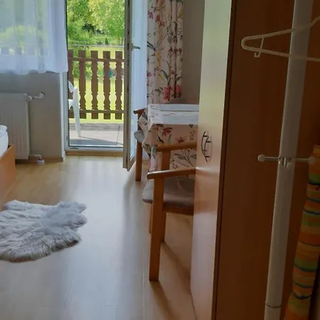 U Izy I Romana Guest house